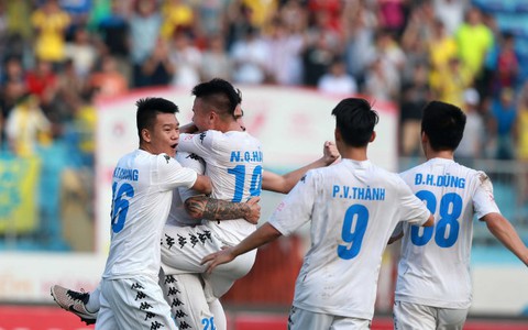 Hà Nội T&T cầm hòa Than Quảng Ninh 4-4