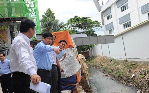 TP.HCM sẽ kỷ luật lãnh đạo quận huyện để cống bị lấn chiếm