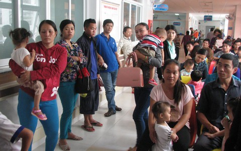 Cần Thơ: Hàng ngàn bệnh nhi bệnh đường hô hấp khám mỗi ngày