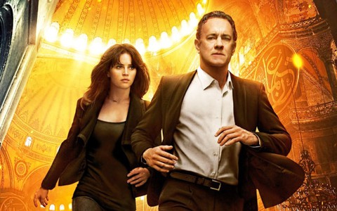 Xem Tom Hanks đóng Hỏa ngục: "Mớ ba lăng nhăng hoàn hảo"