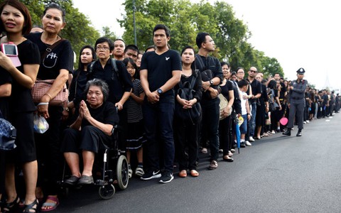 Quốc vương Bhumibol Adulyadej sẽ được hỏa táng