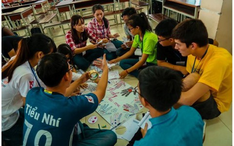Bùng nổ với sinh viên trong dự án Kick-Off to Future của JCI Việt Nam