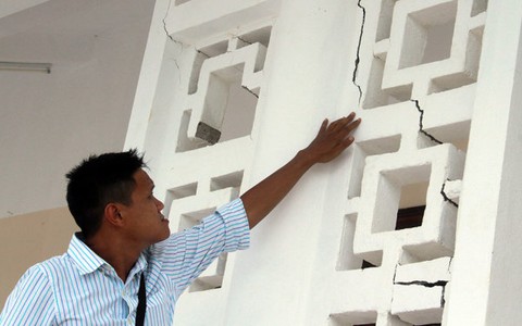 Chi 500 triệu sửa công trình mới xây 4 tháng đã nứt toác