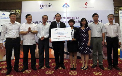 Chăm sóc mắt cho bệnh nhân đái tháo đường