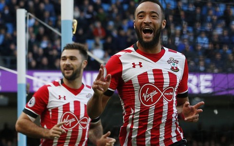 Trọng tài mắc sai lầm, M.C bị Southampton cầm chân