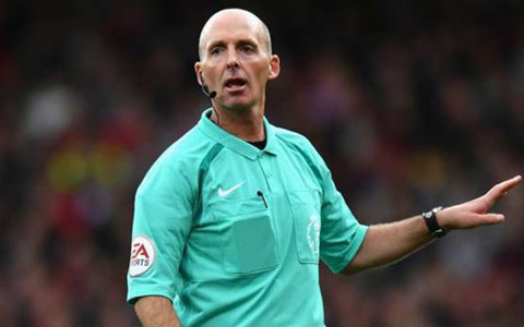 Điểm tin sáng 25-10: Trọng tài Mike Dean bắt chính trận derby Manchester