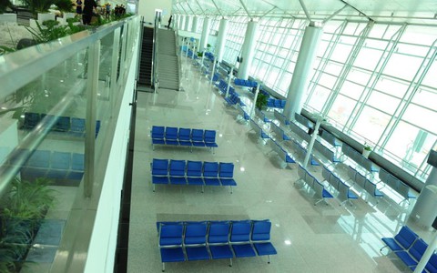 Sân bay Tân Sơn Nhất khai thác một phần nhà ga mở rộng