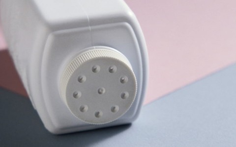 Một phụ nữ thắng kiện Johnson & Johnson 70 triệu USD