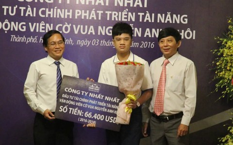 Công ty Nhất Nhất tài trợ gần 1,5 tỷ đồng cho kỳ thủ Nguyễn Anh Khôi