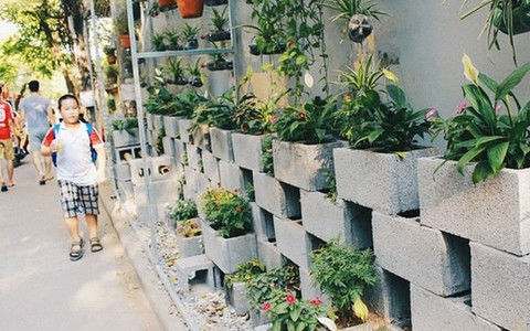 Xây dựng hơn 100 vườn hoa từ điểm tập kết rác