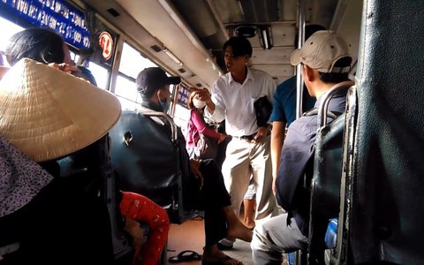 Audio 14-11: Cướp tiền, hành hung khách