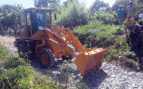 Miễn phí tiền phà cho dân sau vụ sập cầu treo Tà Lài