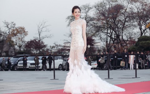 Chi Pu nhận giải Nghệ sĩ mới châu Á tại Asia Artist Awards 2016