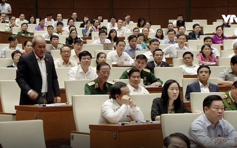 Những câu hỏi “nóng” vẫn đợi trả lời