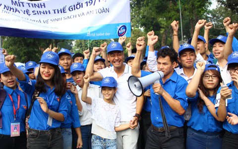 Cam kết năm 2025 chấm dứt việc phóng uế bừa bãi