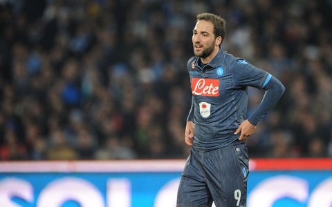 Điểm tin sáng 22-11: Higuain vắng mặt trận Sevilla