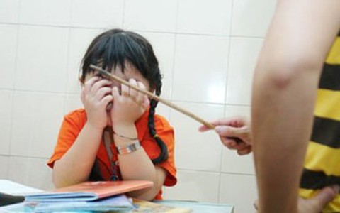 Đòn roi của cha mẹ không giúp trẻ khôn lớn?