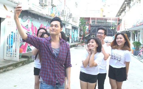 'Hoàng tử' Quang Vinh nói Sài Gòn bình dân thật hơn sang chảnh