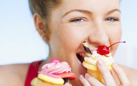 ​9 thói quen không tốt đồng hành cùng nếp nhăn