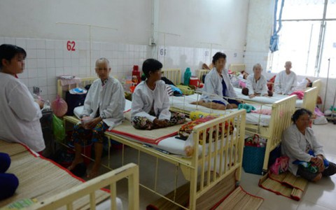 Audio 2-12: Thói quen ăn uống làm ung thư tăng