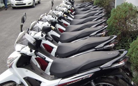 Bắt thủ kho tuồn 17 xe máy của công ty đi cầm cố