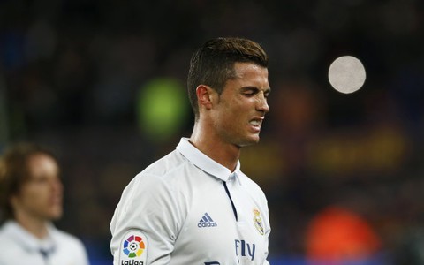 Điểm tin sáng 7-12: Ronaldo có thể ngồi tù 6 năm
