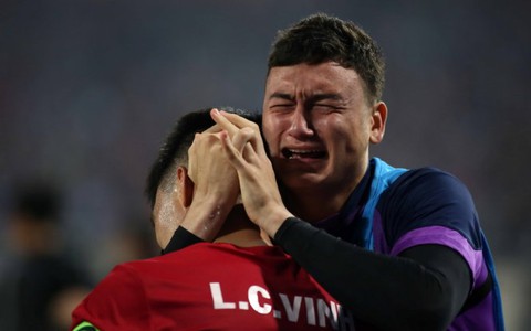Không chỉ là một trận đá bóng