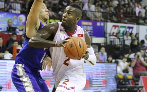 Saigon Heat thua ngược trên sân nhà