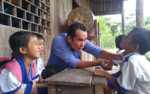 Người thầy chỉ muốn dạy lớp 1