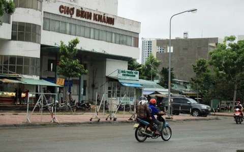 Bị ép quan hệ tình dục, cô gái đoạt dao đâm chết bạn trai