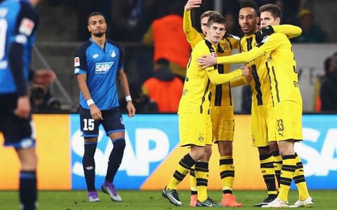 Điểm tin sáng 17-12: 10 người Dortmund cầm chân Hoffenheim