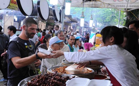 Nửa triệu khách thăm liên hoan ẩm thực Món ngon các nước 2016