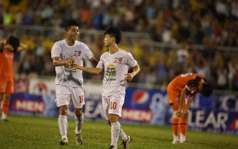 U-21 Hoàng Anh Gia Lai thắng dễ vì Gangwon quá non