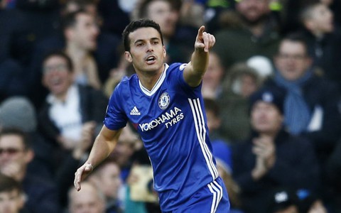 Pedro và Hazard lập công, Chelsea thắng trận thứ 12 liên tiếp