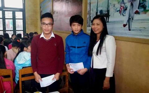 Đổi sách quý lấy phiếu cơm cho học trò nghèo