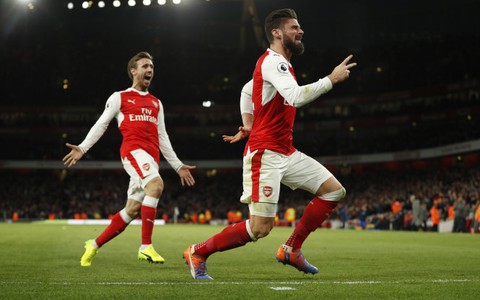 Arsenal sẽ thôi nỗi ám ảnh đầu năm?