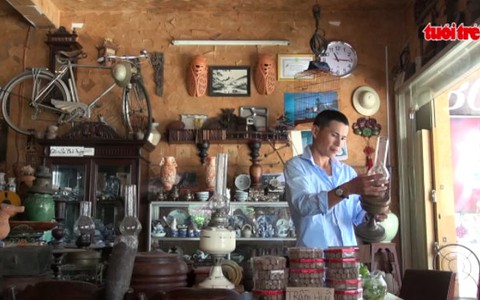 Tham quan chợ đồ cổ ở Vĩnh Long