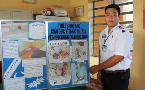 Máy yêu cầu người bỏ rác đúng nơi đúng quy định