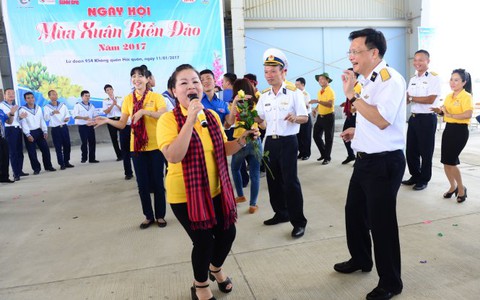 Ngày hội Mùa xuân biển đảo 2017: Ngày kết nối yêu thương
