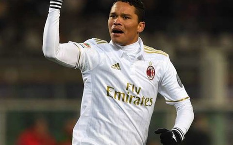 AC Milan kiên cường cầm chân Torino