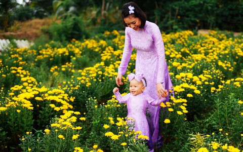 Những điều mẹ trẻ cần chuẩn bị vui tết với con thơ