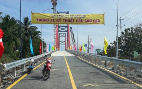 Thông xe kỹ thuật cầu Chợ Gạo