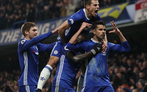 Costa trở lại và ghi bàn, Chelsea thẳng tiến