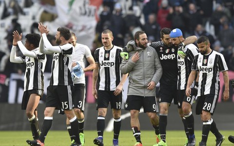 Điểm tin sáng 26-1: Đánh bại AC Milan, Juventus vào bán kết Cúp quốc gia