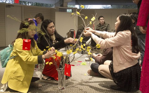 Du học sinh Việt đón Tết xa quê: 'Có mẹ là có tết'