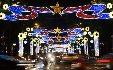 Duy trì đường đèn ở TP.HCM mỗi cuối tuần