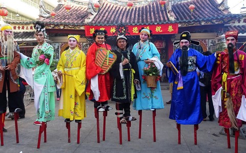 Cộng đồng người Hoa đón Tết nguyên tiêu