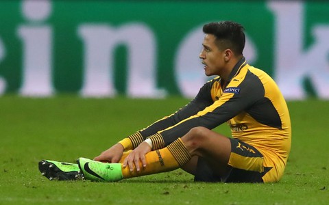 Cộng đồng thể thao mỉa mai Arsenal