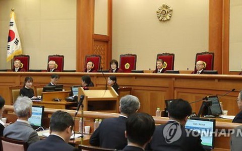 Tổng thống Hàn Quốc muốn hoãn phiên tòa luận tội