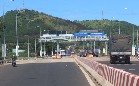 Hai mặt của BOT